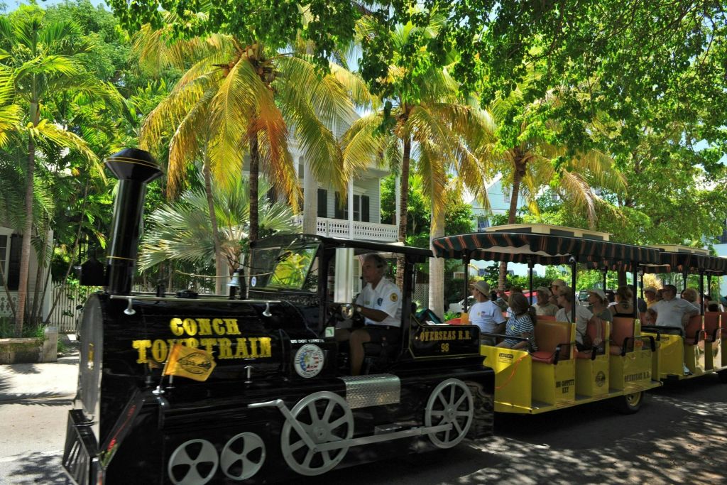 키 웨스트 다운타운의 소라 열차