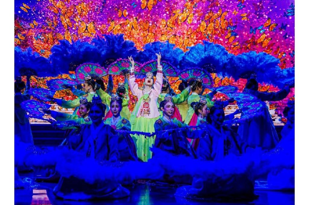 파타야 콜로세움 공연