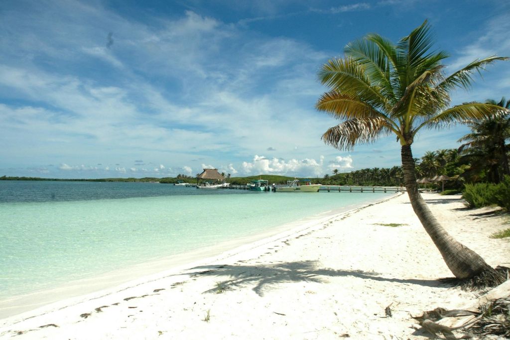 콘토이 섬의 멋진 해변.