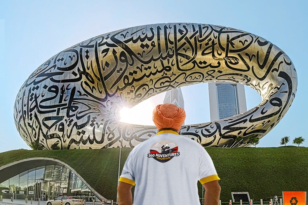 상상과 현실이 만나는 미래 박물관에서 혁신을 포착하세요. 🏛️🚀 # FutureForward # MuseumMagic