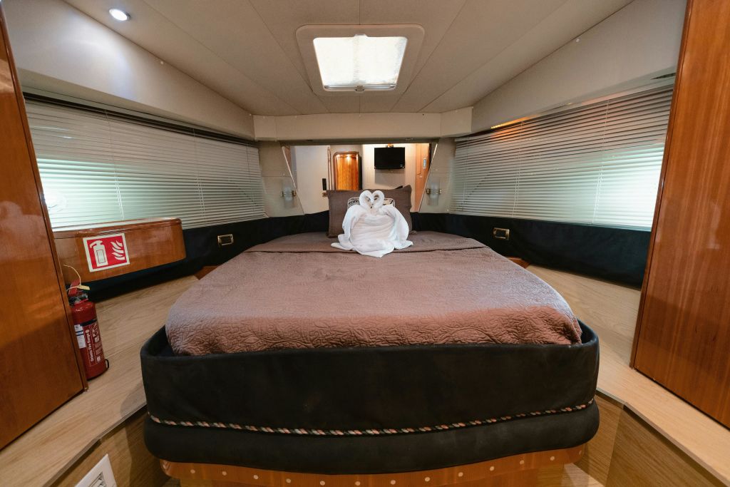 켄타우로스 차터 - 58피트 요트 에토샤