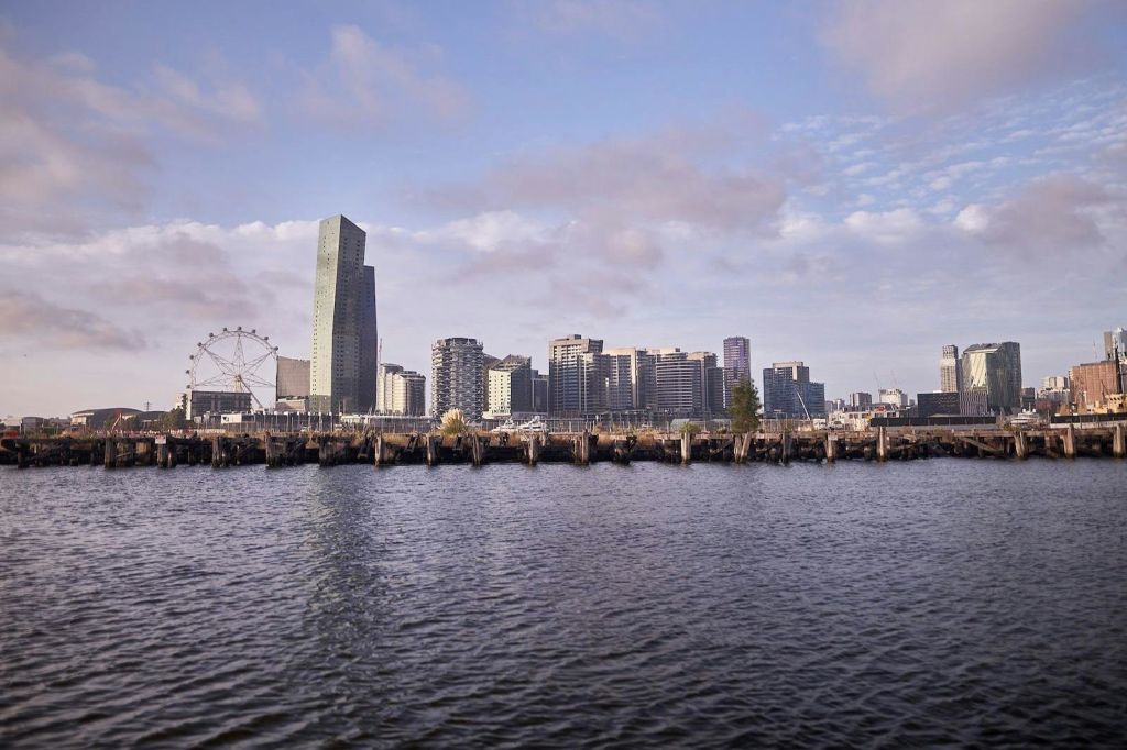 항구 및 도클랜즈 크루즈