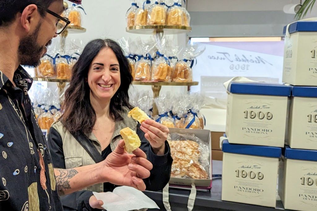 미켈레 터코 1909 숍에서 판도로 케이크의 발명가가 운영하는 가족