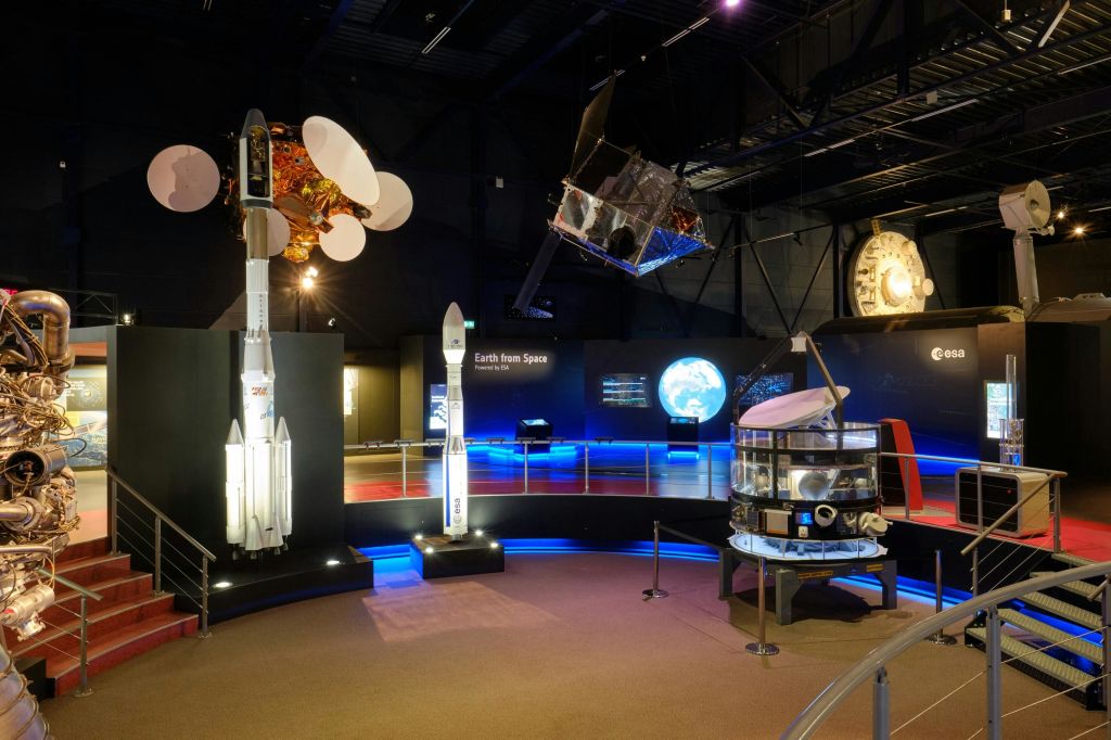 우주 탐험의 세계를 탐험하세요!