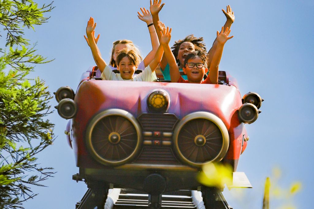 jardin d 'Acclimatation에서 즐기는 스피드 로켓 어트랙션