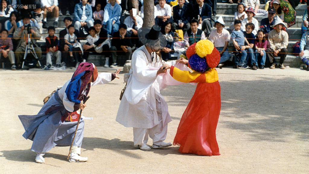 Korean Drum, Mask Dance & Cooking Tour