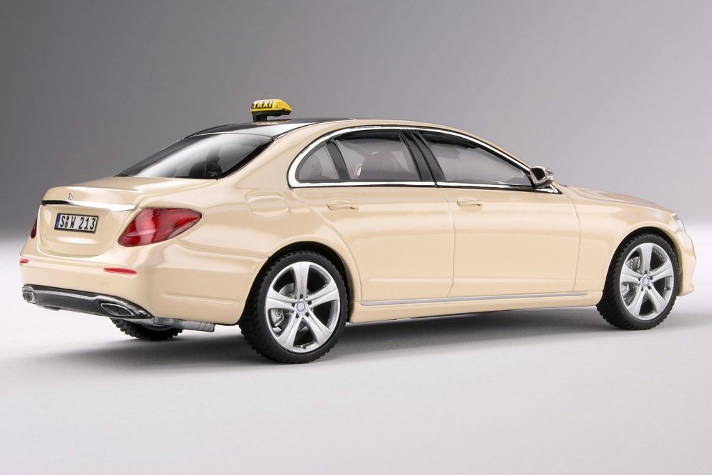 Mercedes Benz Taxi