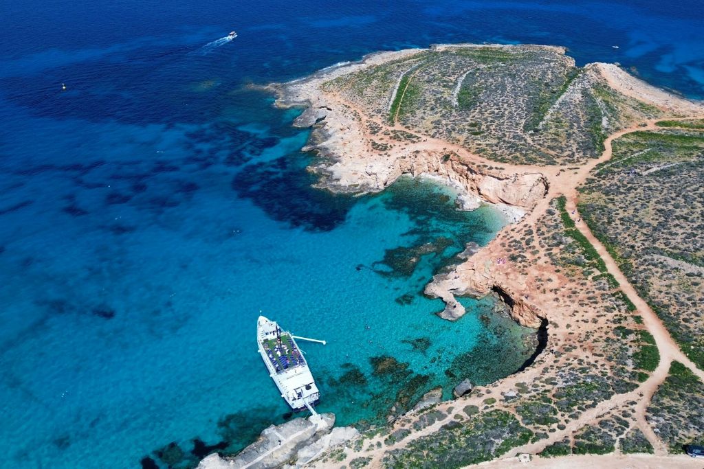 블루라군에서 미끄럼틀 타기 & 수영 즐기기