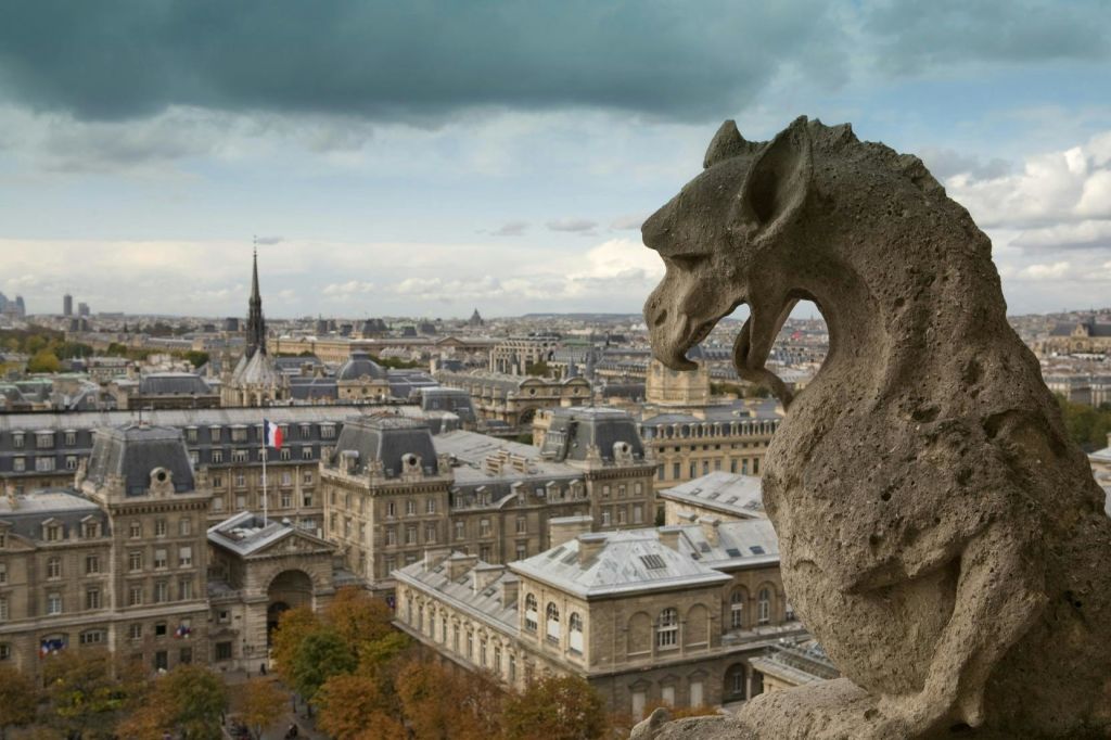 노트르담 세부 정보