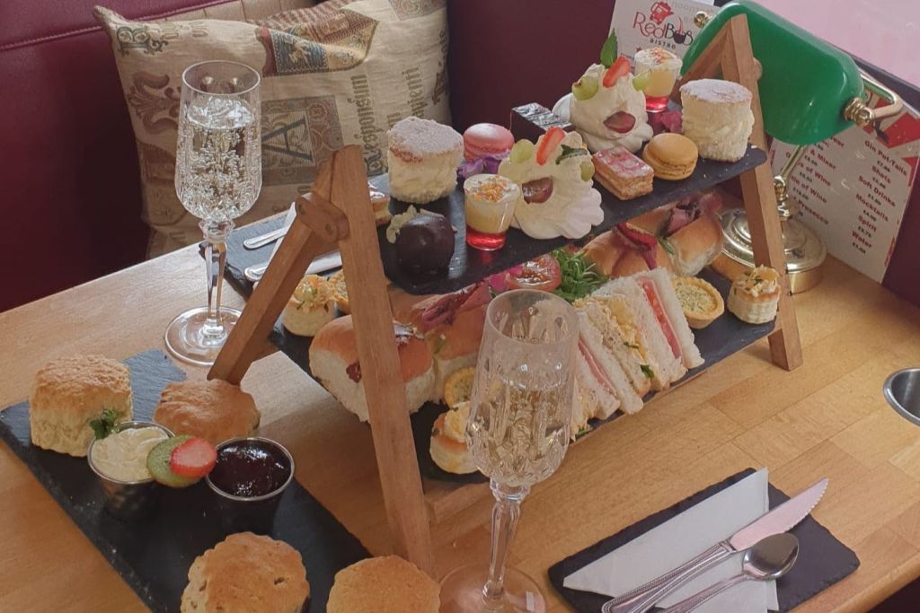 피즈와 함께 즐기는 애프터눈 티