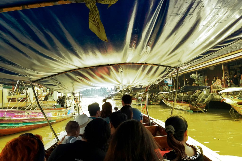 암파와 수상시장