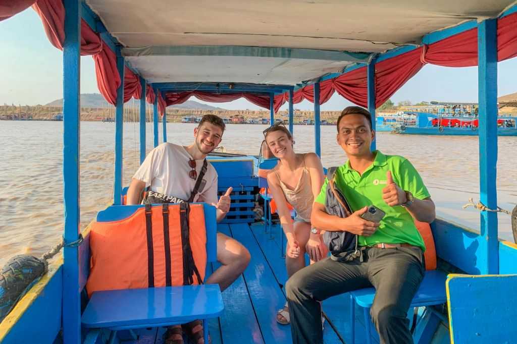 수상 마을에서 즐기는 베스파 어드벤처