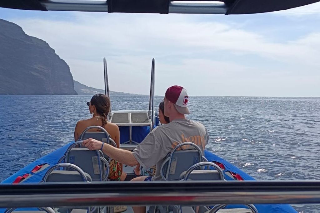 배를 즐기는 사용자