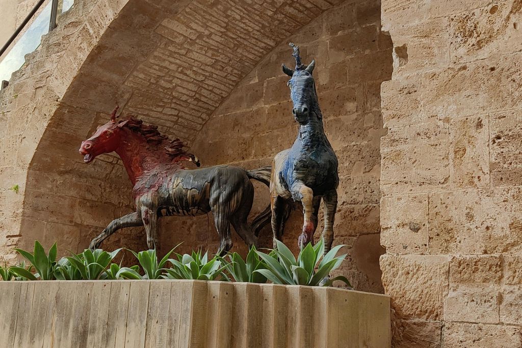 스테리 - 키아로몬테 궁전