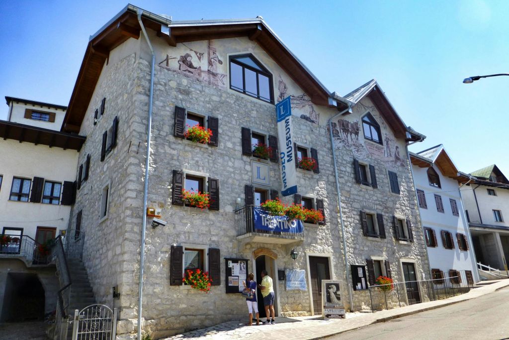 뤼세른 미술관 정면