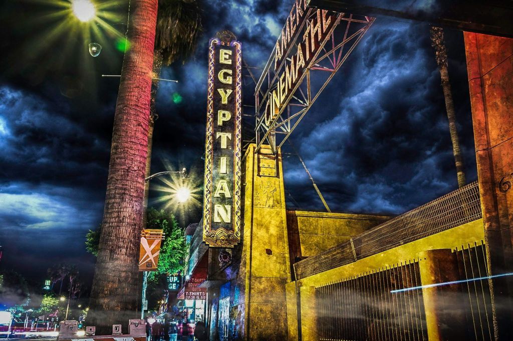 Image of the Egyptian signage in LA