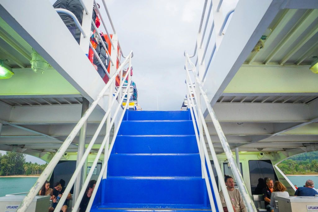 여행 내내 편안한 분위기를 선사하는 넓은 통나무집을 경험해보세요.