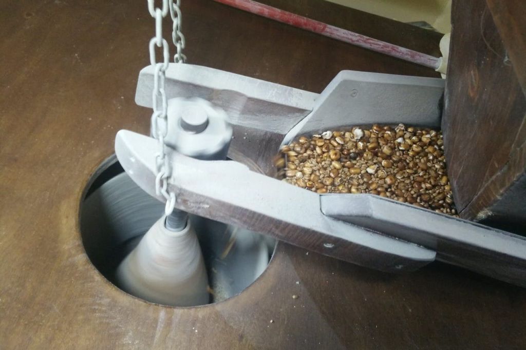 고피오를 만들기 위한 시리얼 그라인딩의 일부 세부 사항