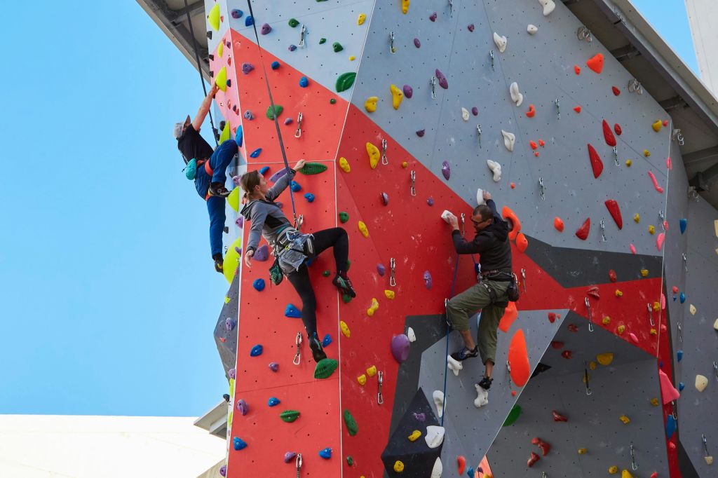 리스본의 상징적인 다리의 독특한 위치