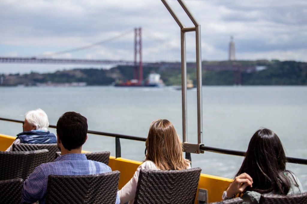 4월 25일 다리의 옐로우버스에서 바라본 풍경