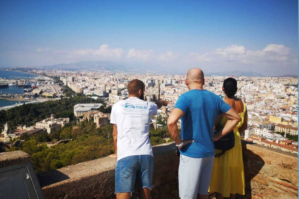 지브랄파로 전망대. 도시의 공식 전망대