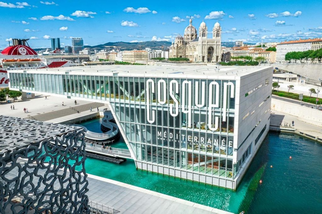 코스커 동굴 외관