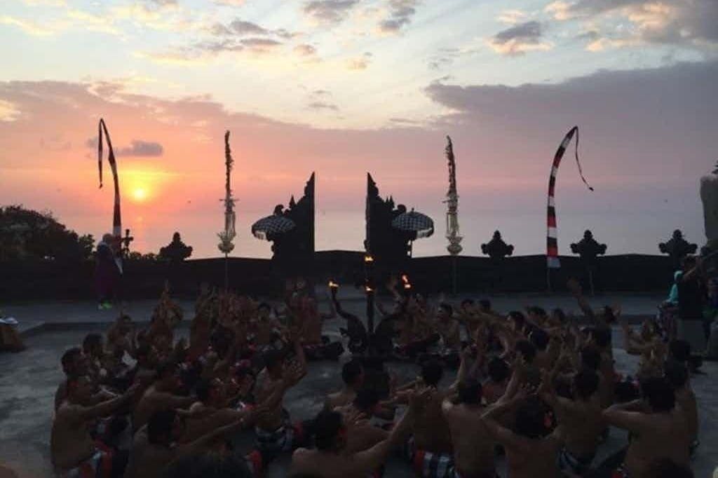 울루와뚜 케착 & 불춤 공연