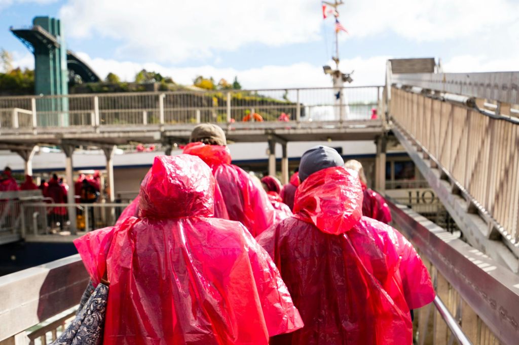 판초를 지참하세요