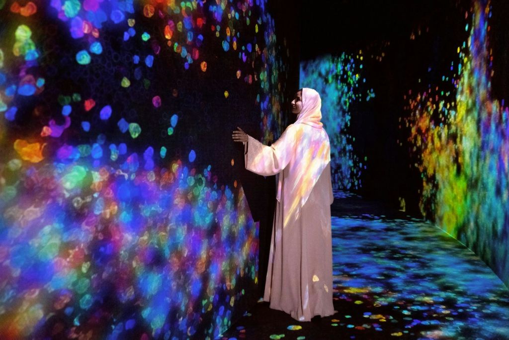 teamLab, Flutter of Butterflies © teamLab