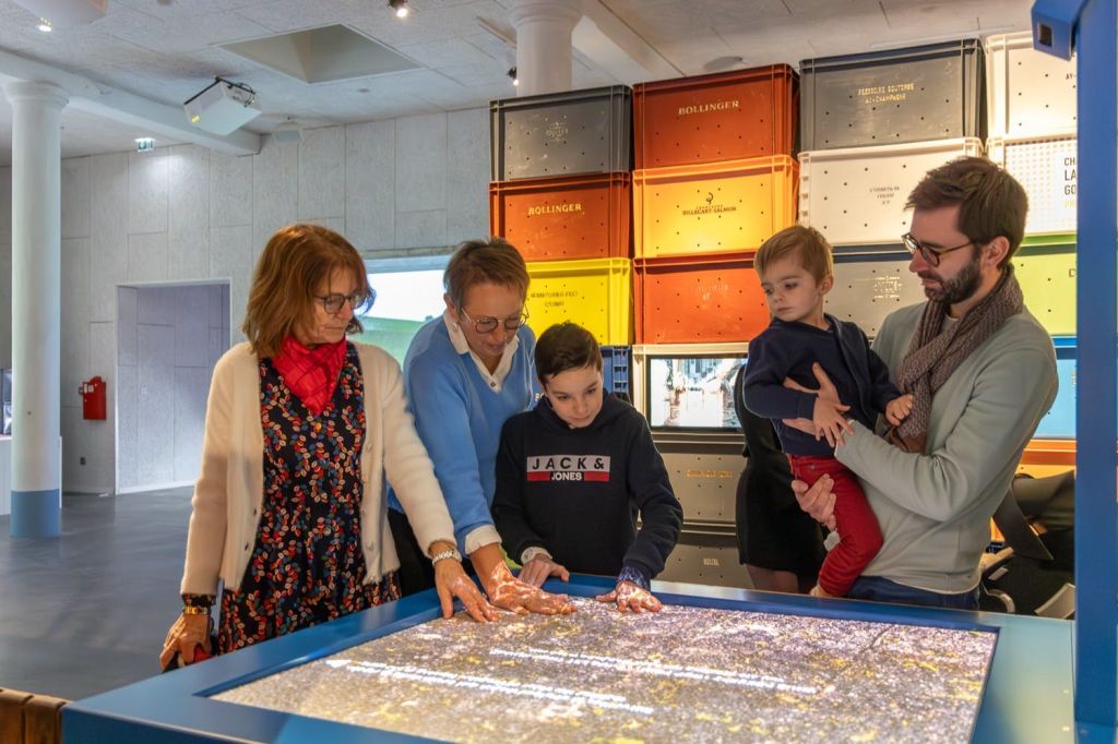 가상 포도를 눌러보세요