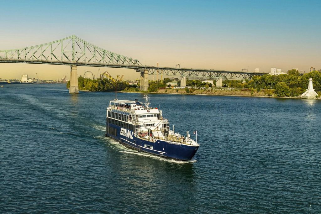 몬트리올 디너 보트 투어 (3코스)