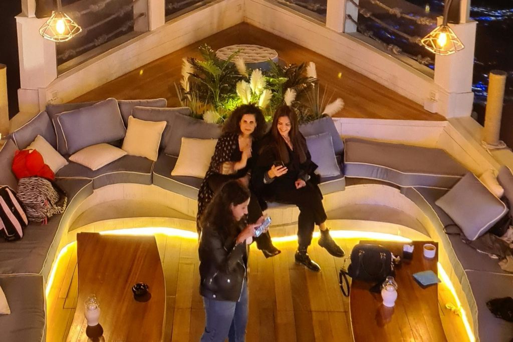 게스트의 밤을 놓치지 마세요.