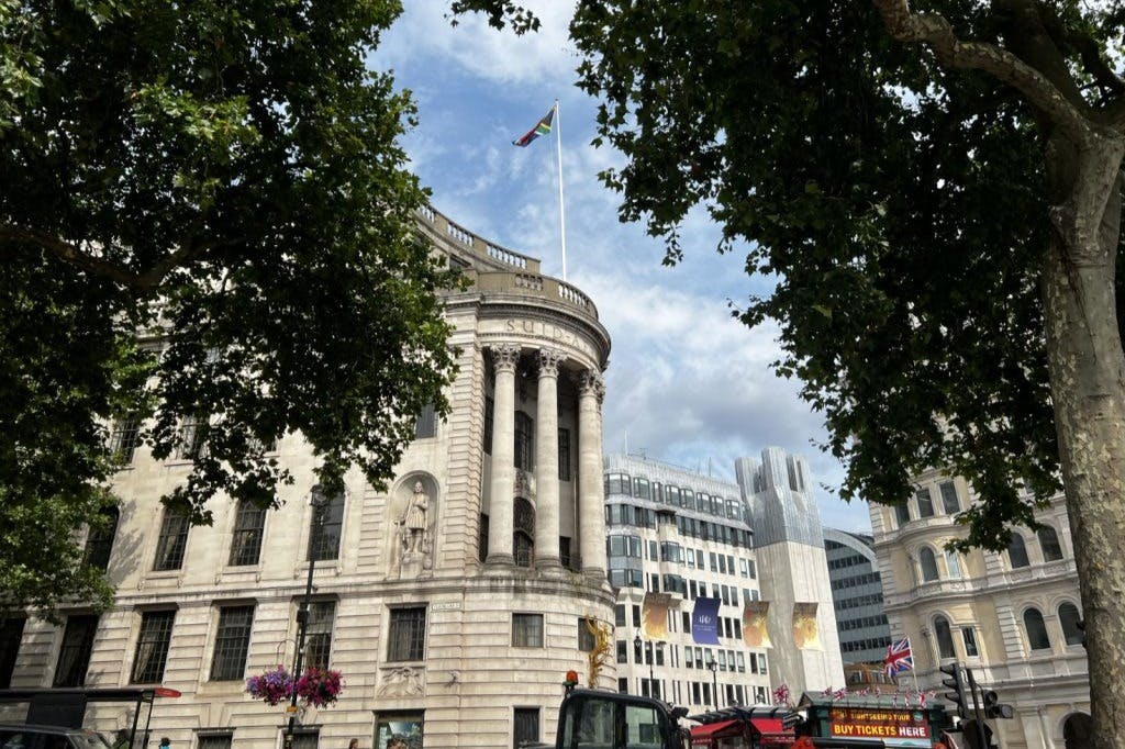 Gringotts Wizarding Bank 외관_남아프리카공화국 고등위원회