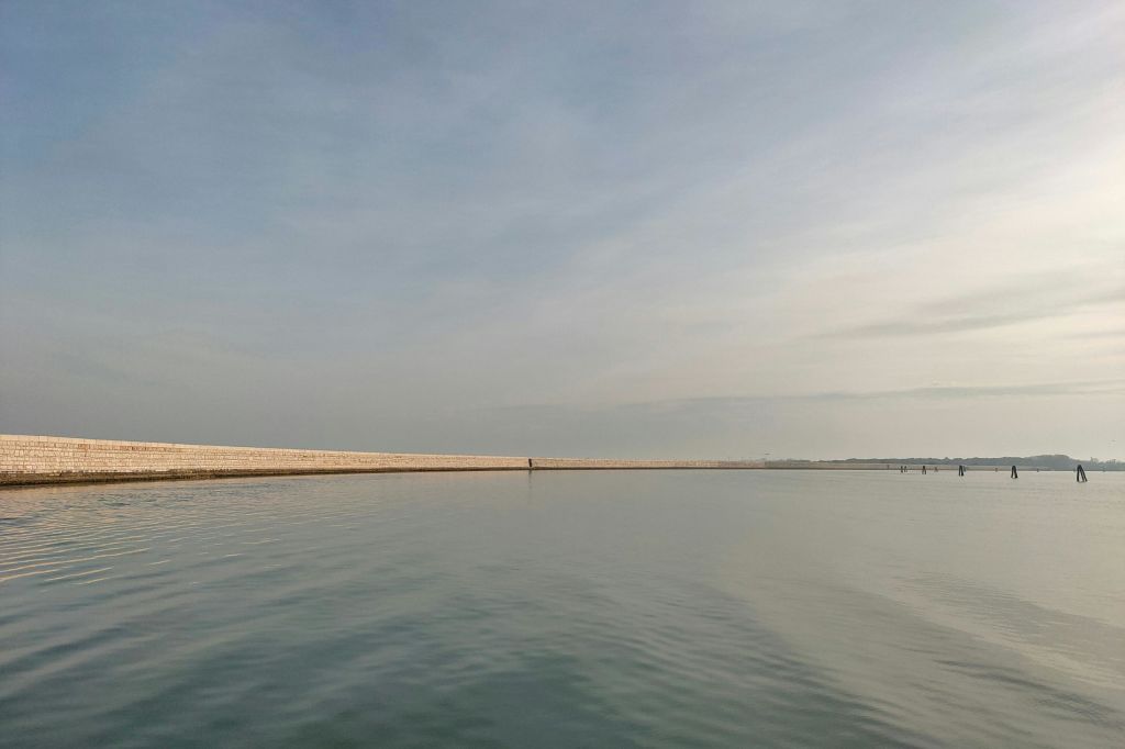 텍스트는 이미 영어로 되어 있습니다.