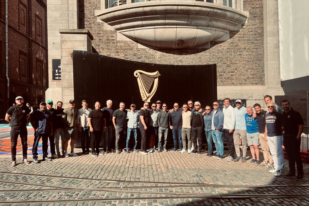 후원자와 함께하는 완벽한 파인트 투어