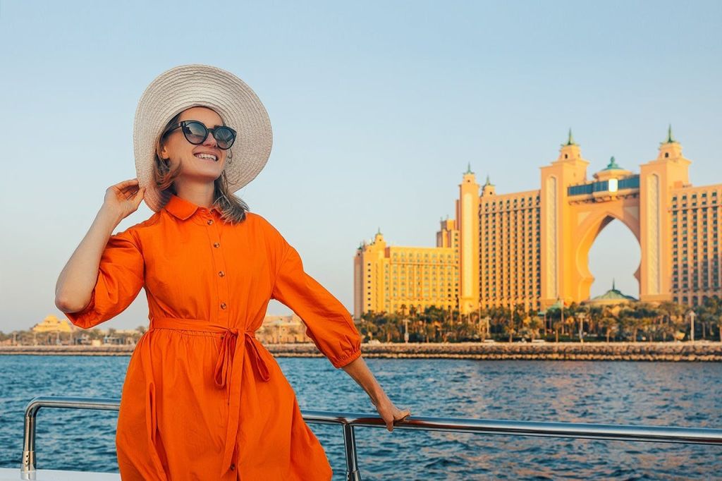 아틀란티스를 배경으로 포즈를 취해보세요. 📸🏰 # AtlantisViews # MemoriesInParadise