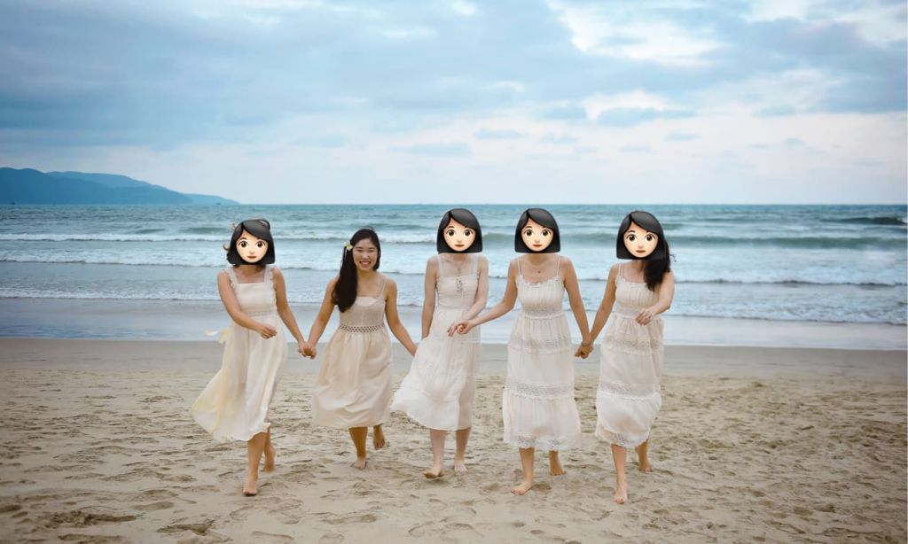 시누이 넷과 함께 미드에 나오는 친구들 같은 느낌으로.