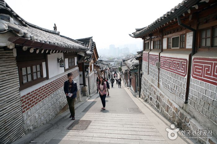 Bukchon Hanok Village Thumbnail 5