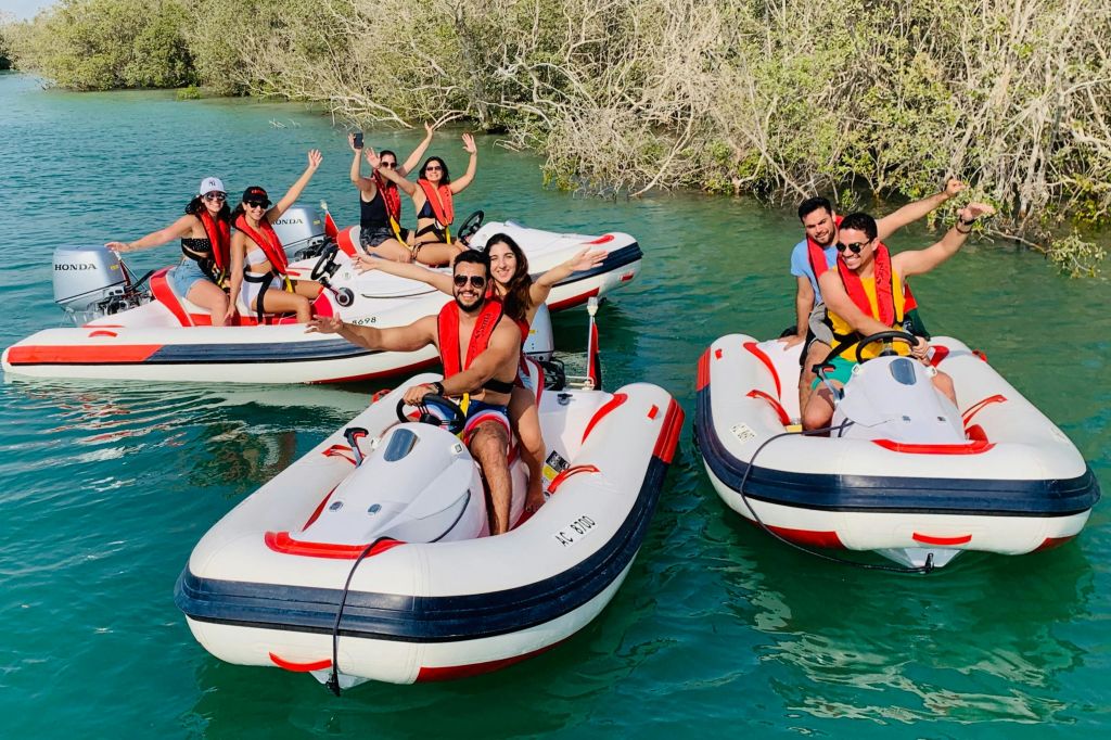 맹그로브 골목을 지나 플라밍고와 인사를 나누세요.