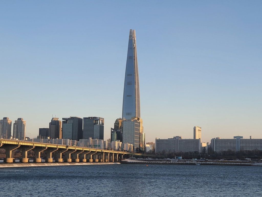 Lotte World Tower Thumbnail 1