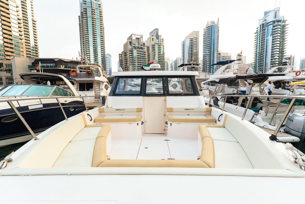 켄타우로스 헌장 - 36피트 요트 - 천둥