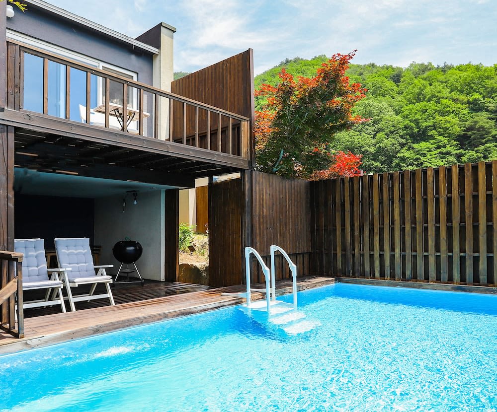 페나테스 풀빌라