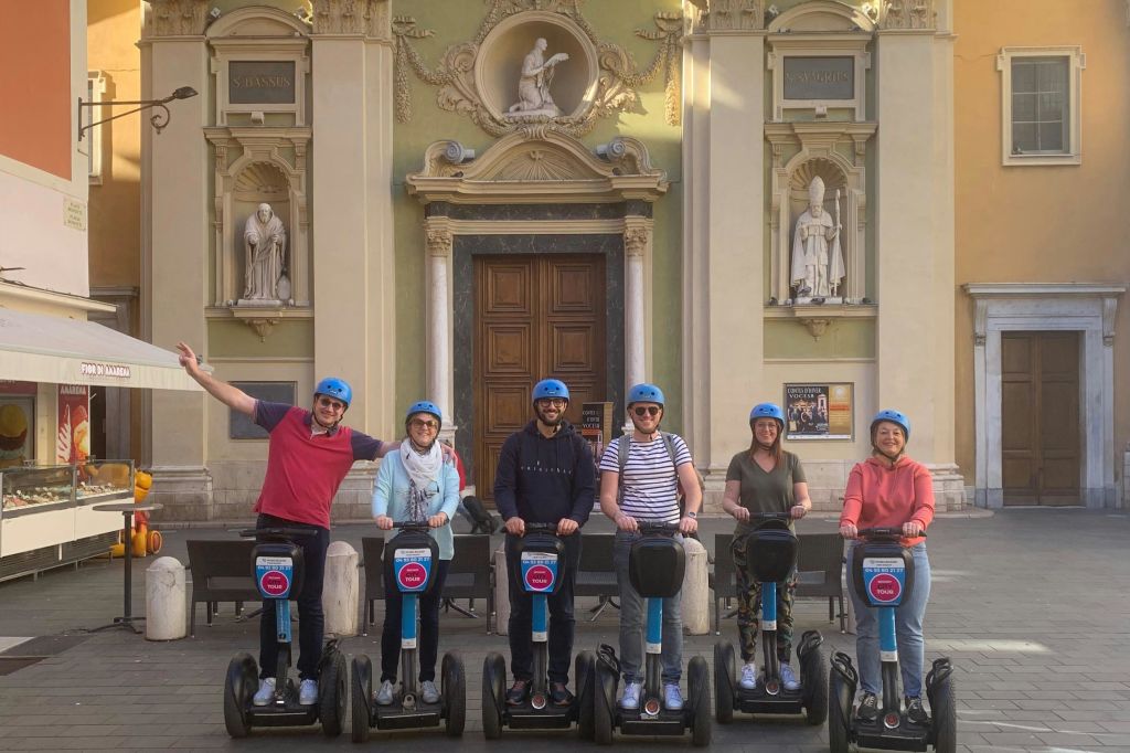 니스 가이드 투어