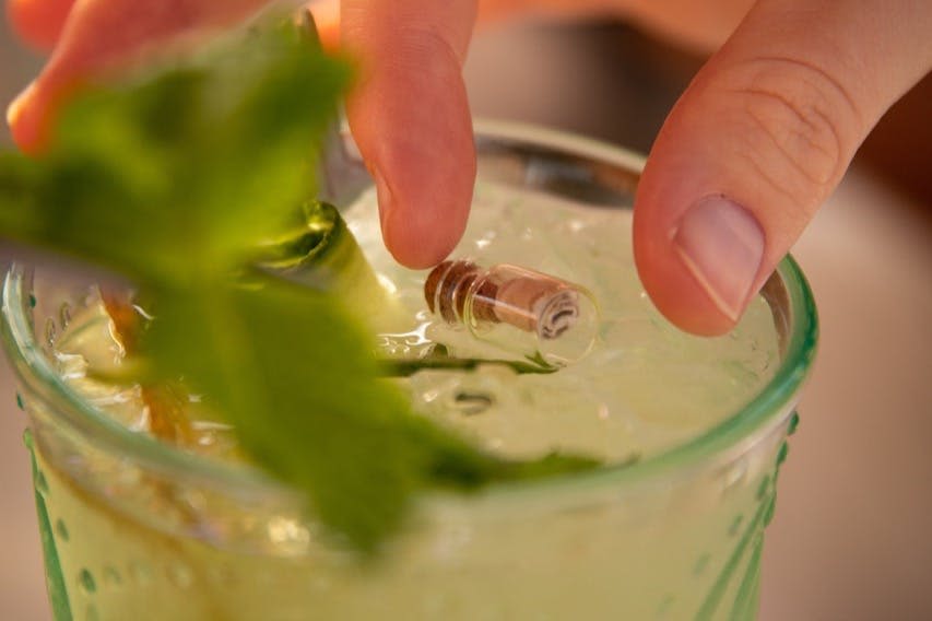 선상에서 즐기는 창의적인 칵테일