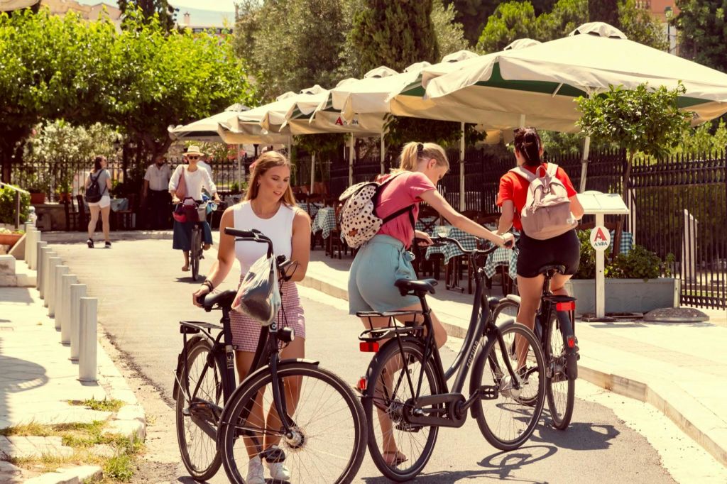 아테네에서 자전거를 탄 사람들의 모임
