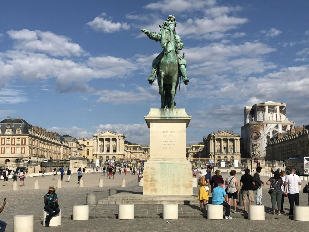 집합 장소 루이 14세 승마 동상
