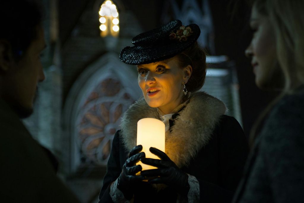 화재, 천연두, 살인에 대한 이야기를 들어보세요.