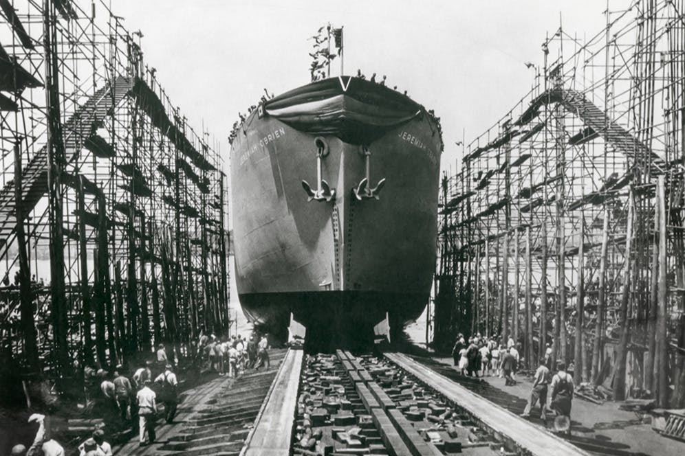 길을 따라 미끄러져 내려감