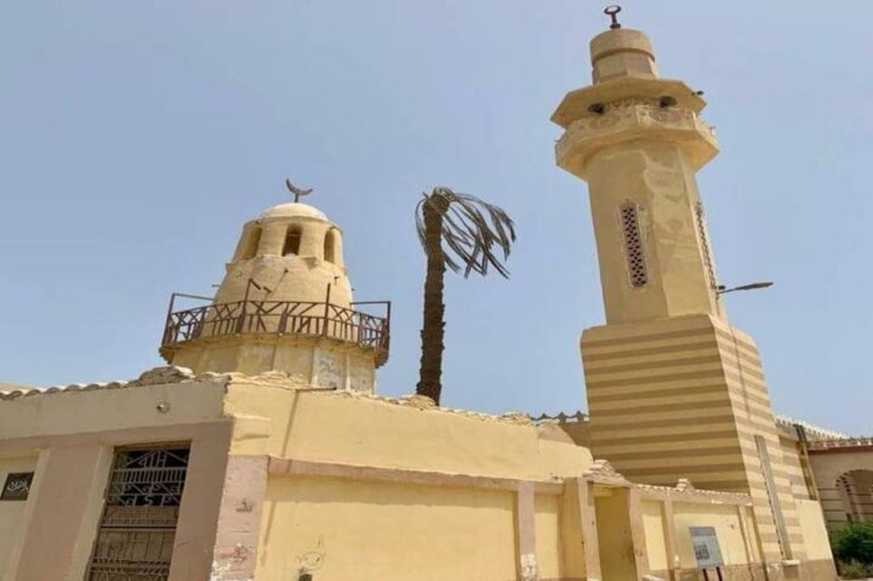 알 프란 모스크는 홍해에서 가장 오래된 모스크입니다.