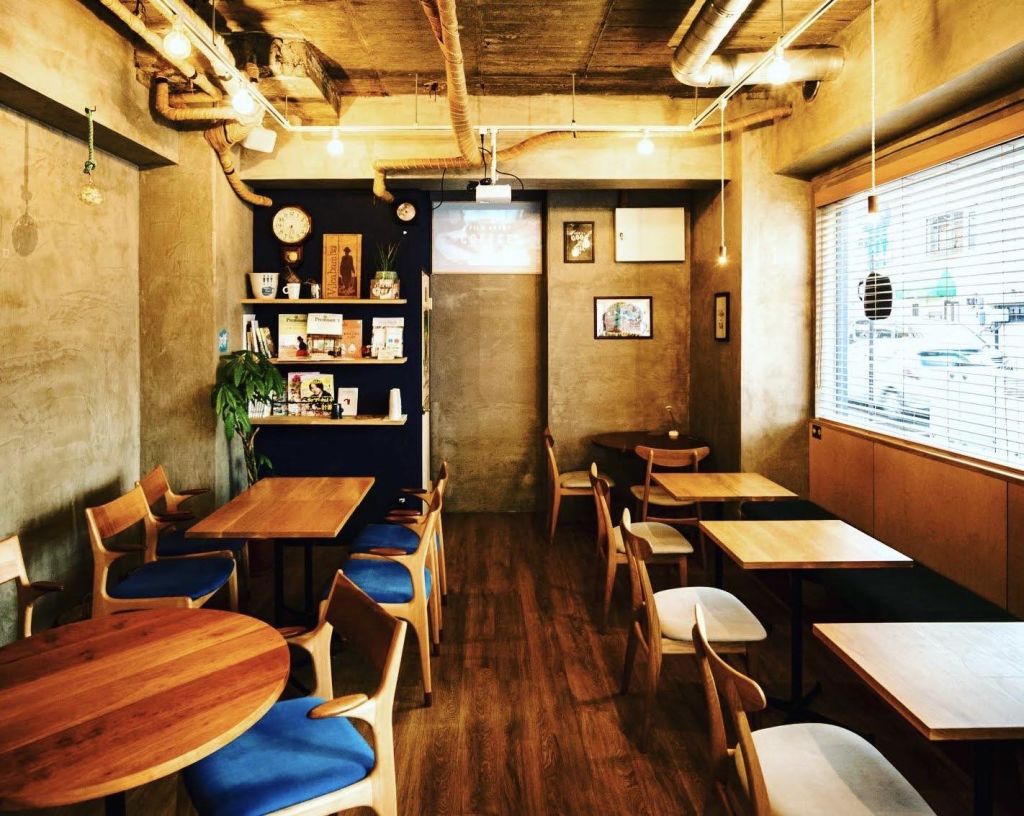 쓰리 피시 커피 치후네마치 점